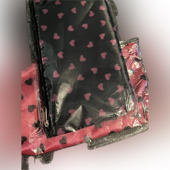 🌵. 2 Heart Pattern Cosmetic Bag Light Weight & Pouch W/ Zipper NWOT - Picture 4 of 4